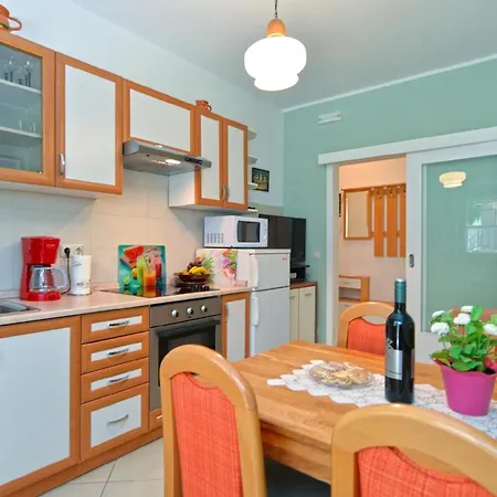 Apartment Für 4 Personen Ca 50 Qm In červar-porat, Istrien Istrische Riviera - B54731